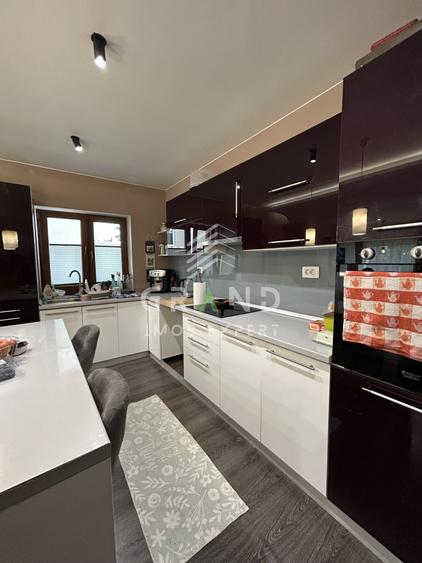 Duplex cu 5 camere cu Canalizare în Mănăștur