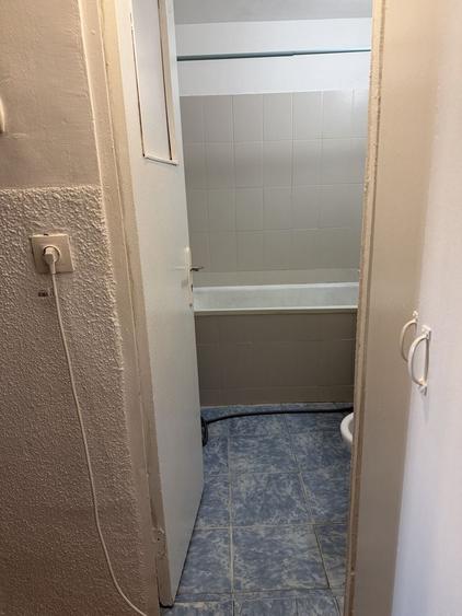 Apartament cu 3 camere în Runcu