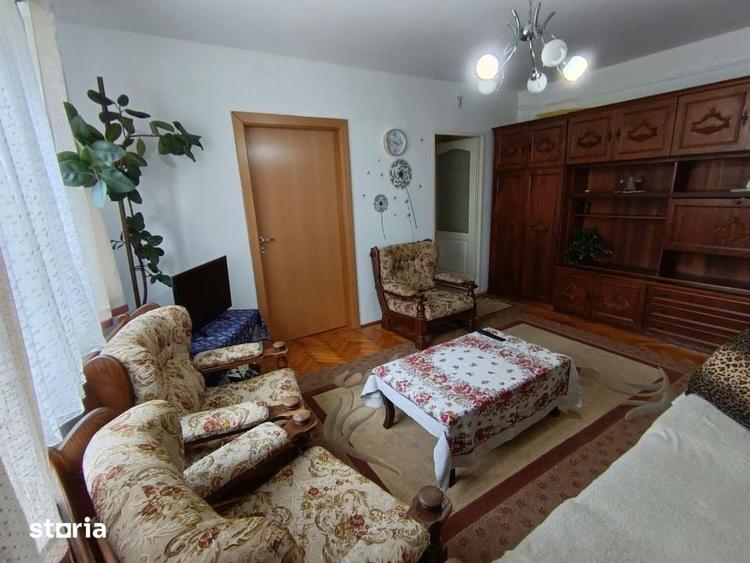 Apartament cu 4 camere în Săsar
