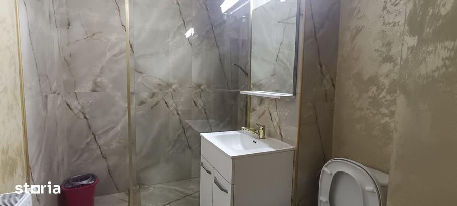 Apartament cu 2 camere decomandat în Calea București