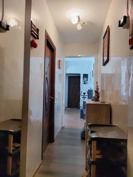 Vand ap. 2 camere decomandat - 1