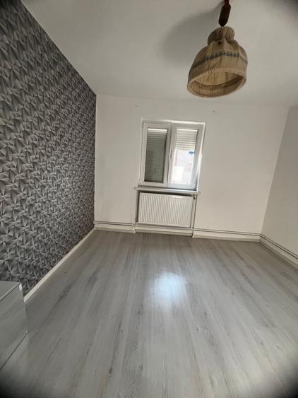 Apartament cu 3 camere în Sebeș