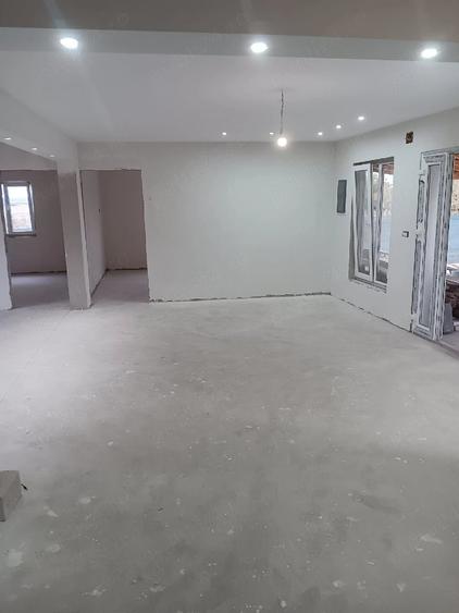 Casă cu Teren 2000 Mp în Sârbova