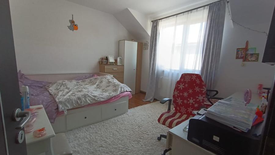 Casă individuală cu 5 camere cu Canalizare în Exterior Nord