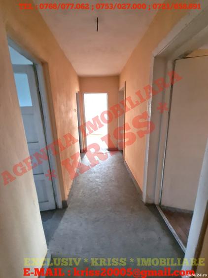 Apartament cu 3 camere decomandat în Central