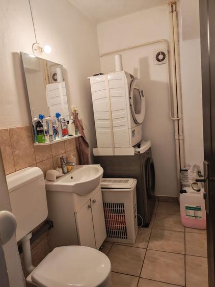 Apartament cu 3 camere decomandat în Universitate