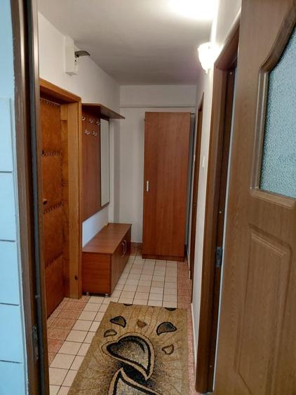 Apartament cu 2 camere decomandat în Lacu
