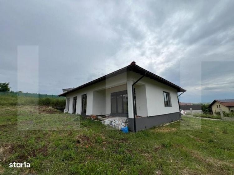 Casă cu 4 camere în Luna