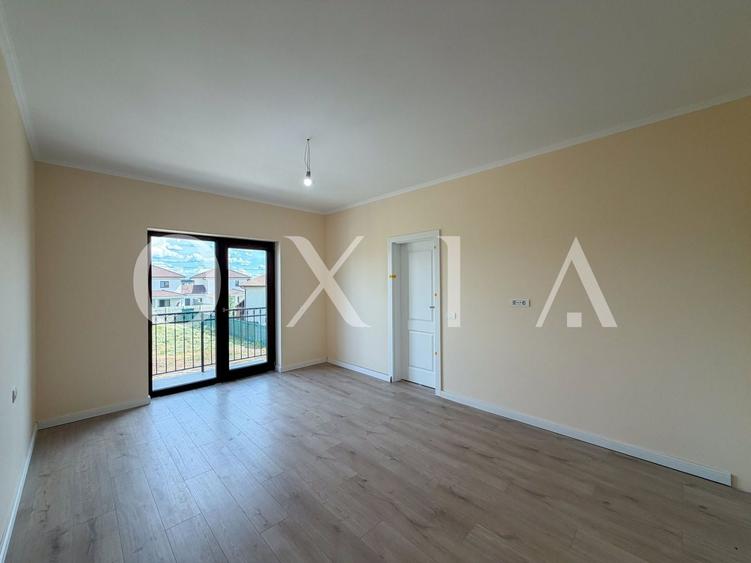 Duplex cu 5 camere cu Canalizare în Dumbrăvița