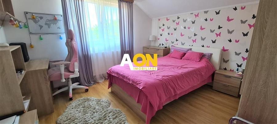 Duplex cu 4 camere cu Canalizare în Cetate