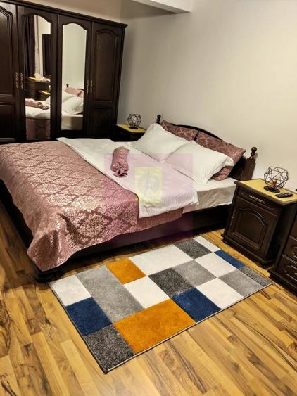 Apartament cu 3 camere semidecomandat în Central