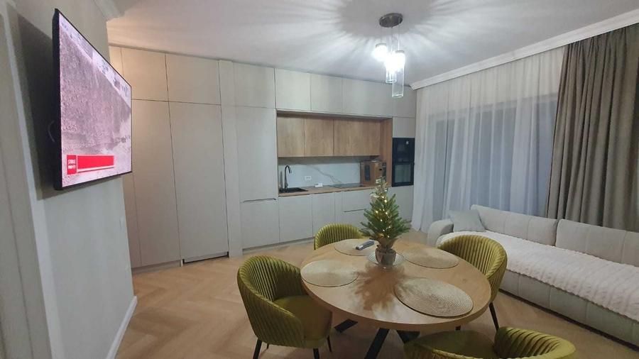 Apartament cu 2 camere decomandat în Sânmartin