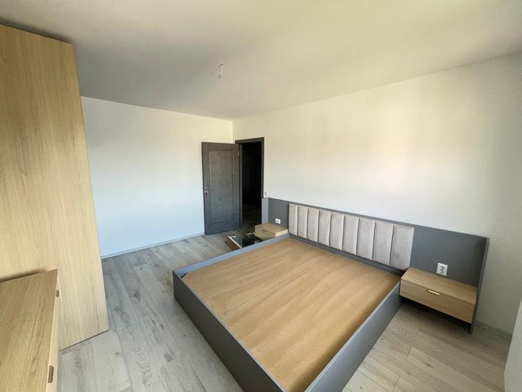 Apartament cu 4 camere decomandat, mobilat în Tărlungeni