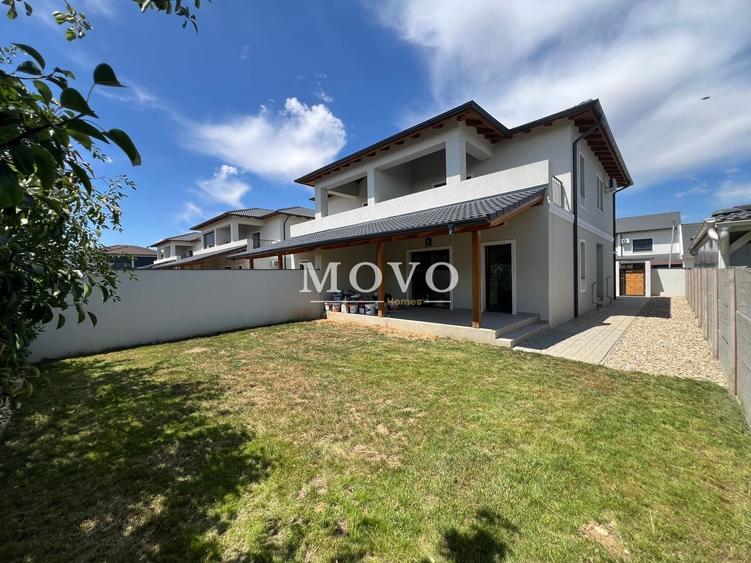 Duplex cu 4 camere cu Canalizare în Chișoda