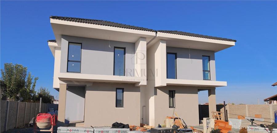 Duplex cu 4 camere cu Canalizare în Moșnița Nouă