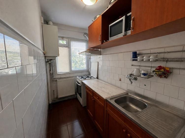 Apartament semidecomandat, centrala, etajul 3, zona Bigul Nou - 6