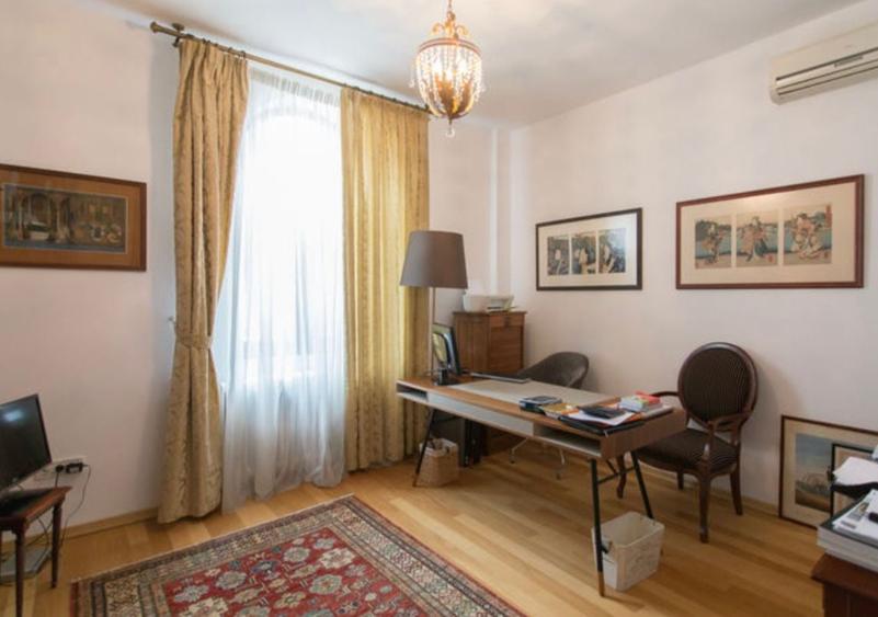 Casă individuală cu 10 camere cu Canalizare în Floreasca