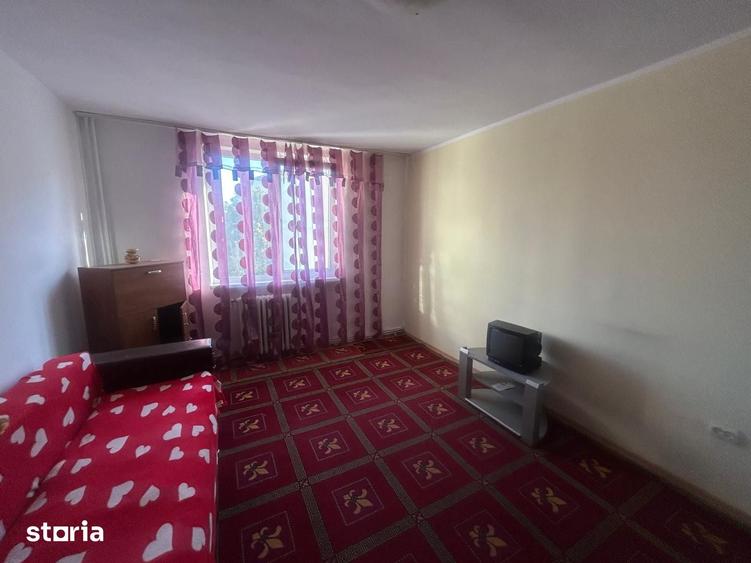 Apartament cu 3 camere decomandat în Dărmănești