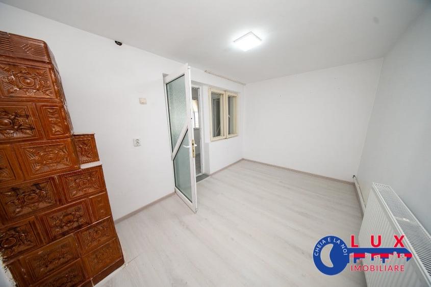 Casă cu 2 camere cu Teren 295 Mp în Babadag