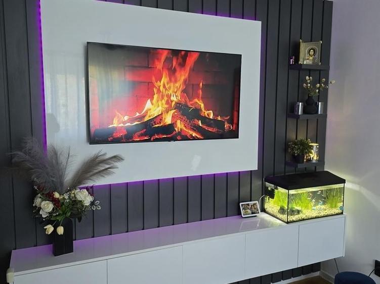 Apartament cu 3 camere semidecomandat, mobilat în Calea București