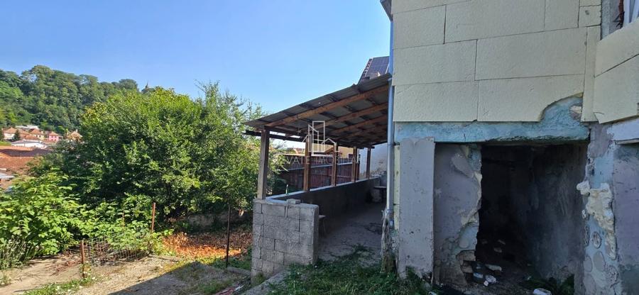 Casă individuală cu 2 camere cu Canalizare în Est