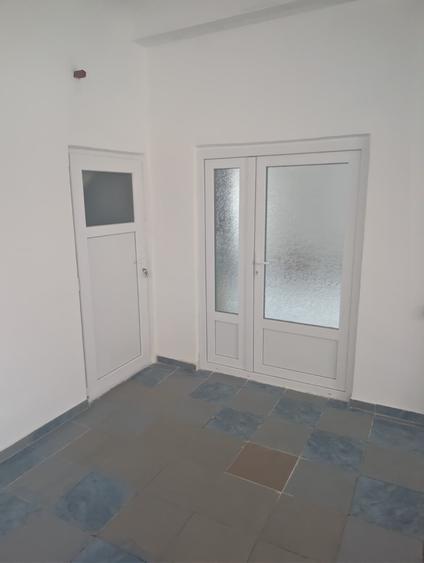 Casă individuală cu 6 camere cu Canalizare în Giulești