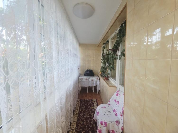 Apartament cu 3 camere semidecomandat în Țiglina 3