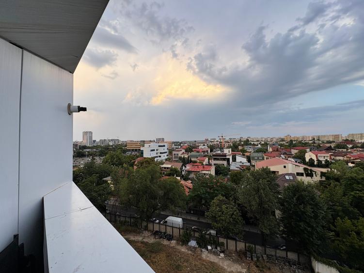 Apartament cu 2 camere semidecomandat, mobilat în Barbu Văcărescu