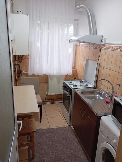 Apartament cu 2 camere decomandat în Exterior Vest