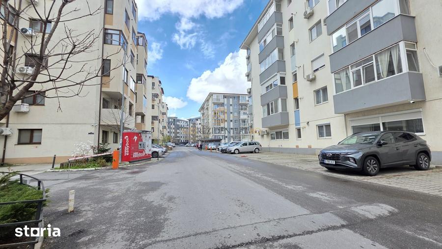 Apartament cu 3 camere decomandat, mobilat în Metalurgiei