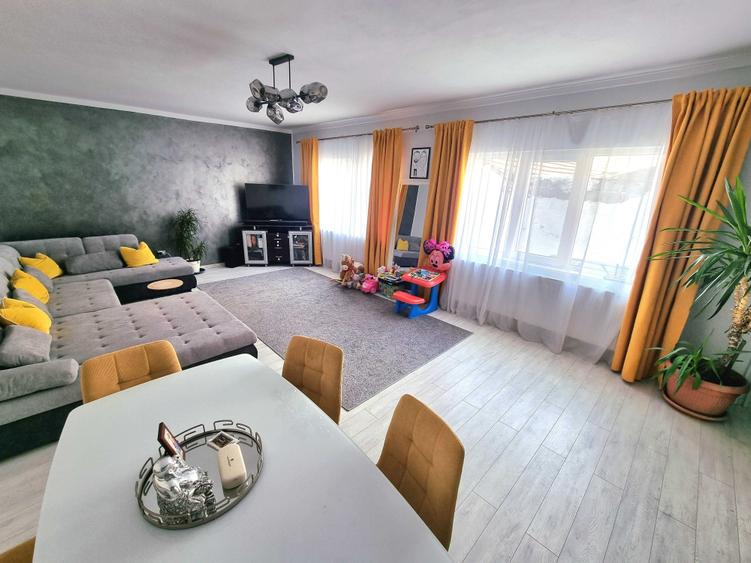Casă cu 4 camere în Cantemir
