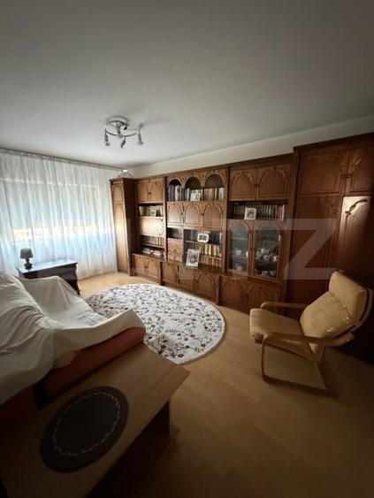 Apartament cu 2 camere decomandat în Micro 17