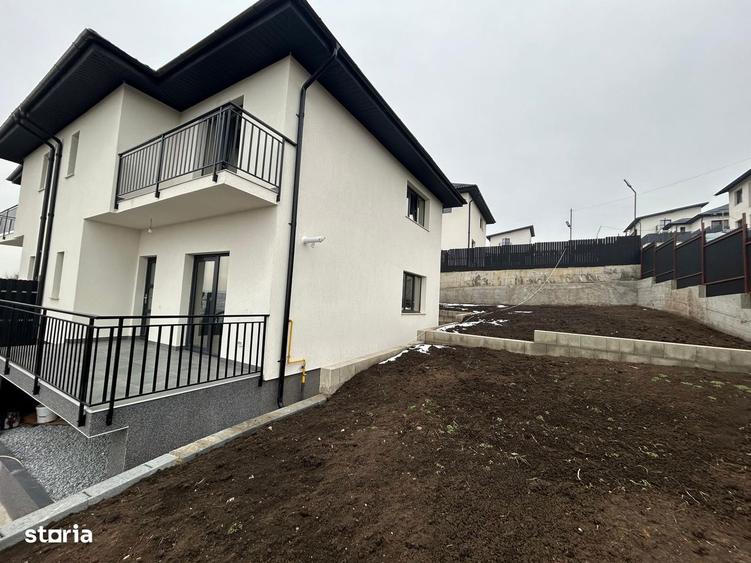 Casă cu 4 camere cu Teren 250 Mp în Valea Lupului