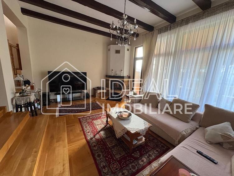 Casă individuală cu 5 camere cu Canalizare în Valea Aurie