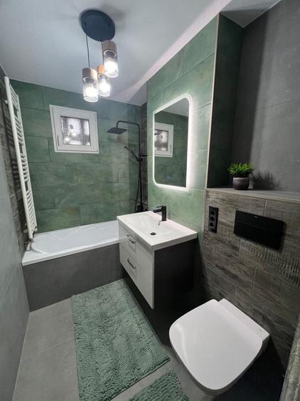 Apartament cu 3 camere decomandat în Central
