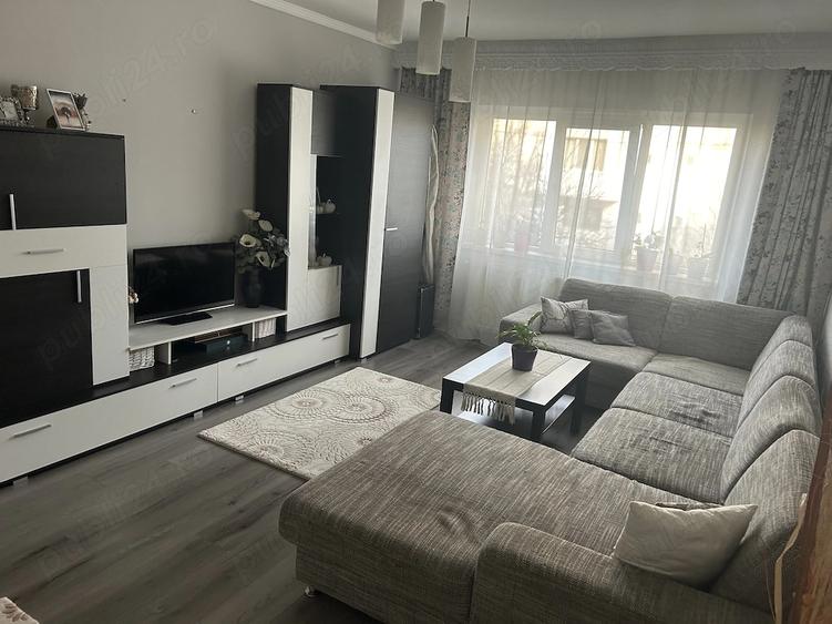 Apartament cu 3 camere decomandat în Central