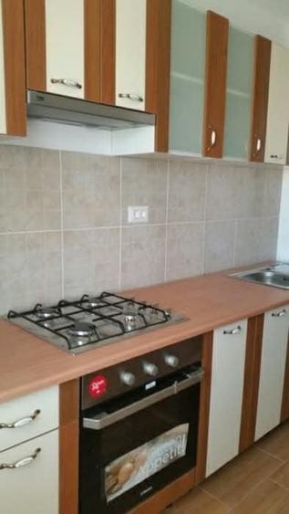 Apartament cu 3 camere decomandat în Zorilor