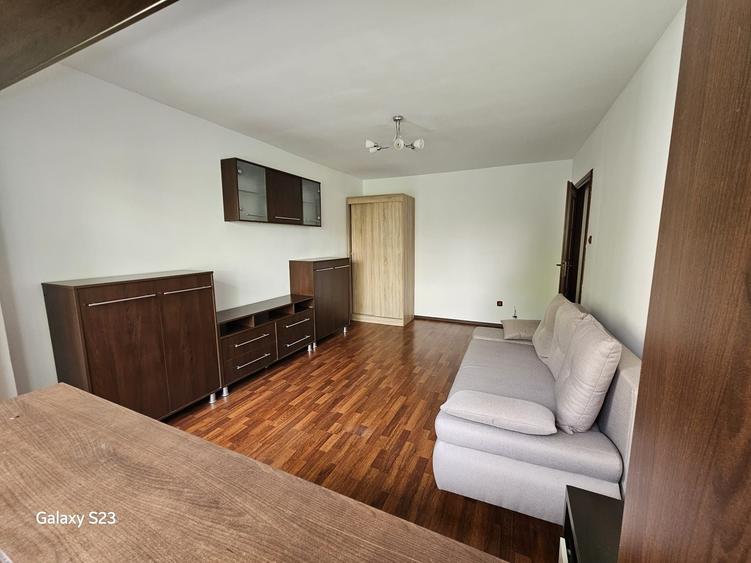 Apartament cu 2 camere decomandat în Obor