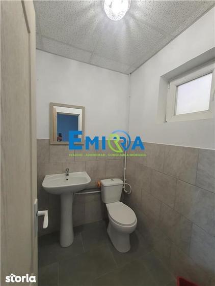 Spațiu comercial, de 86 mp, în Alecu Russo