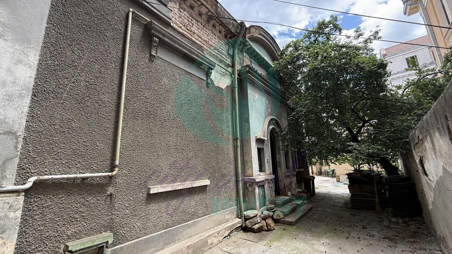 Casă individuală cu 4 camere cu Canalizare în P-ța Sfântul Ștefan