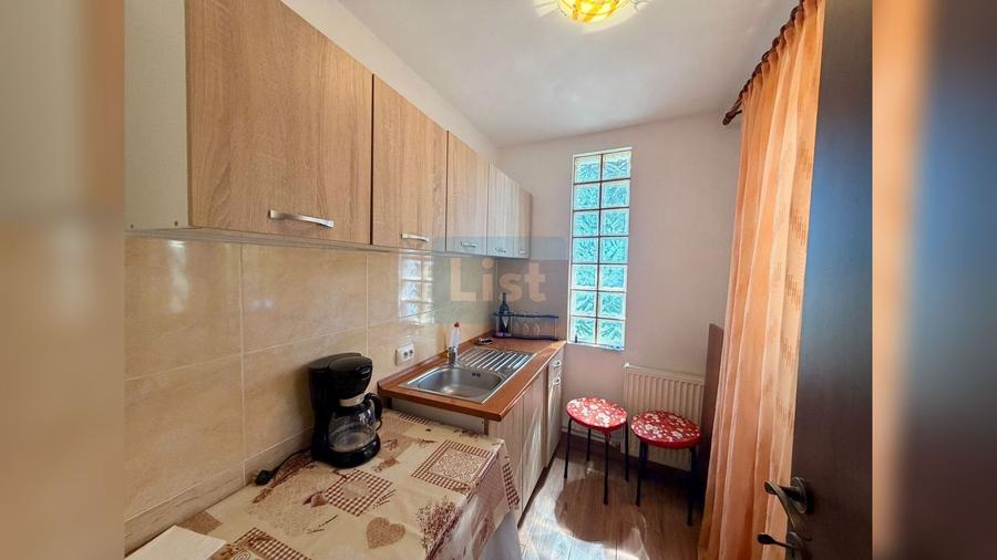 Casă cu 3 camere cu Teren 1550 Mp în Vânători