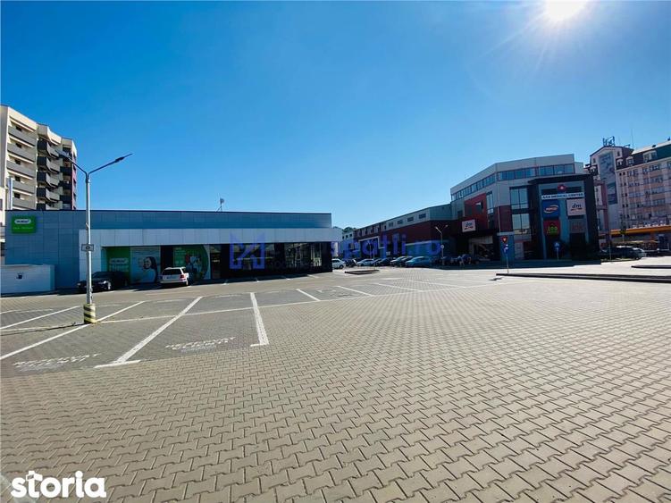 Spațiu comercial, de 302 mp, în Canta