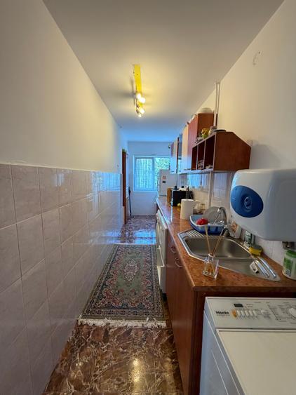 Apartament cu 2 camere decomandat în Tractorul