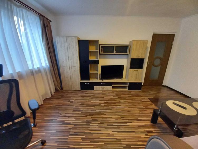 Apartament cu 2 camere semidecomandat în Nord