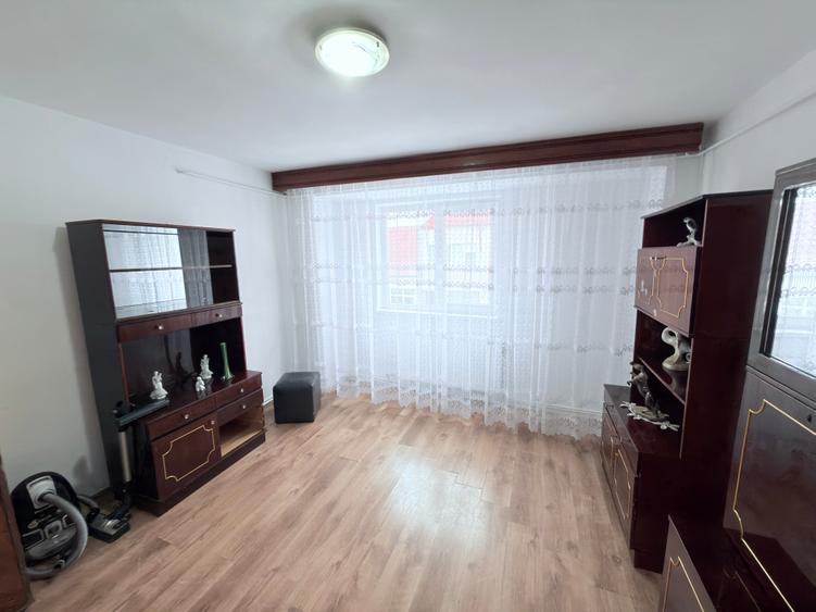 Apartament cu 4 camere în Ultracentral