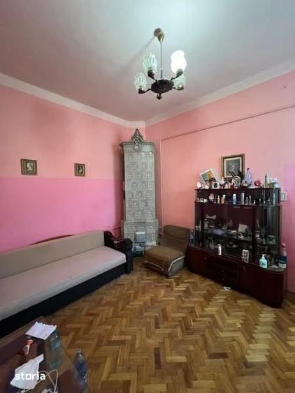 Casă cu 3 camere cu Teren 120 Mp în Calea București