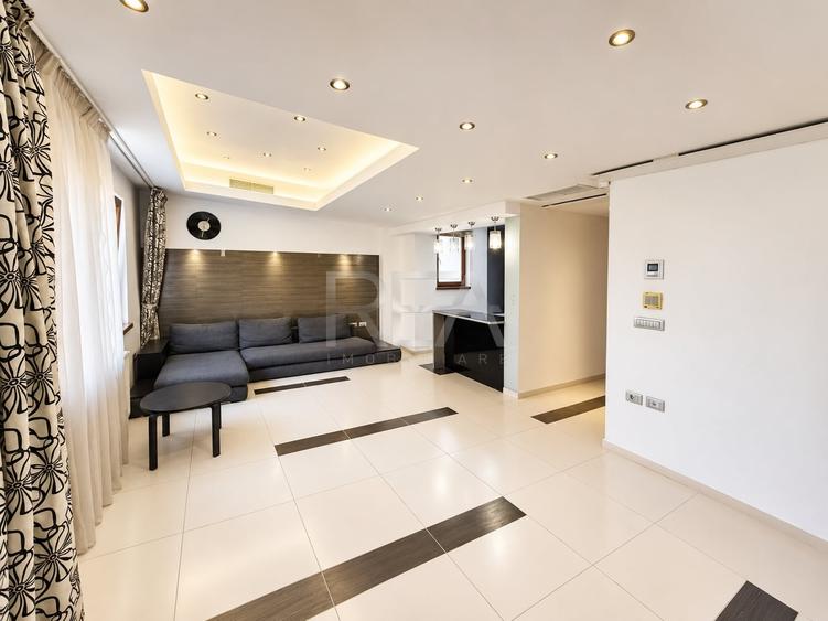 Apartament cu 3 camere semidecomandat, mobilat în Moșilor