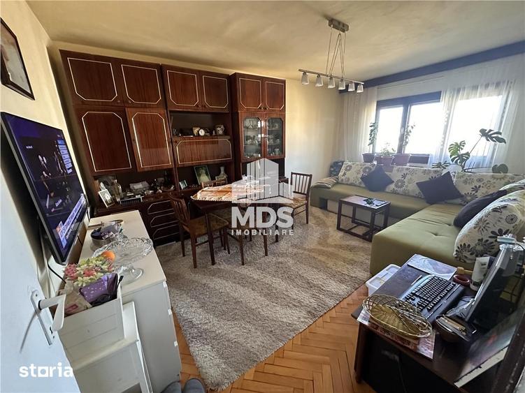 Apartament cu 3 camere decomandat, mobilat în Steaua