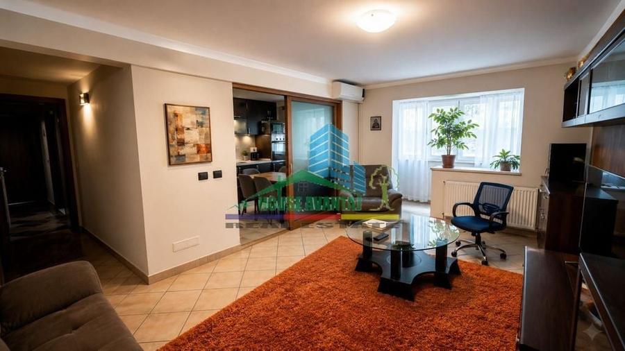 Apartament cu 4 camere decomandat în Ultracentral