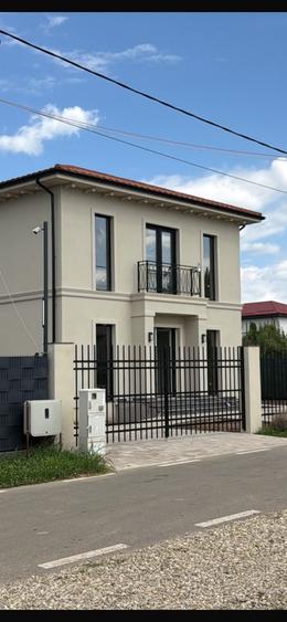 Casă individuală cu 5 camere cu Canalizare în Balotești